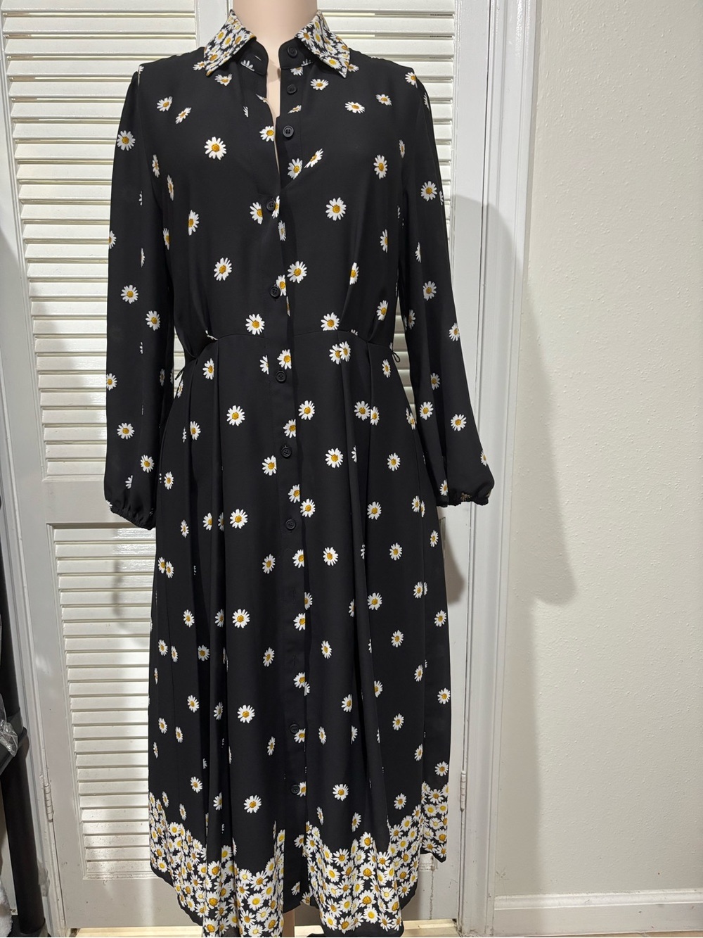 eva mendes for New York & Company Black Daisy-Print Button-Front Midi Dress